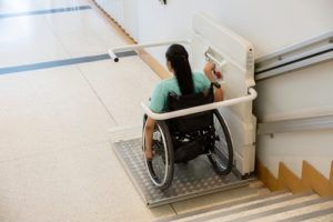 platformy dla niepełnosprawnych - likwidacja barier architektonicznych
